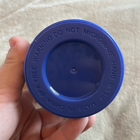 Lilly Pulitzer Cup - Picture 3 of 4